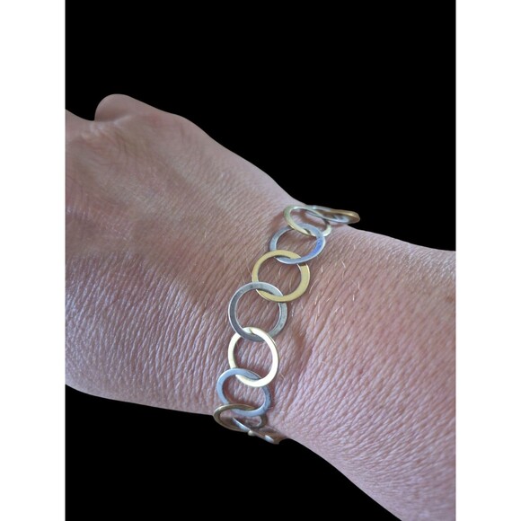 Vintage Sterling Silver Link Bracelet Two Tone Rings - Picture 2 of 3